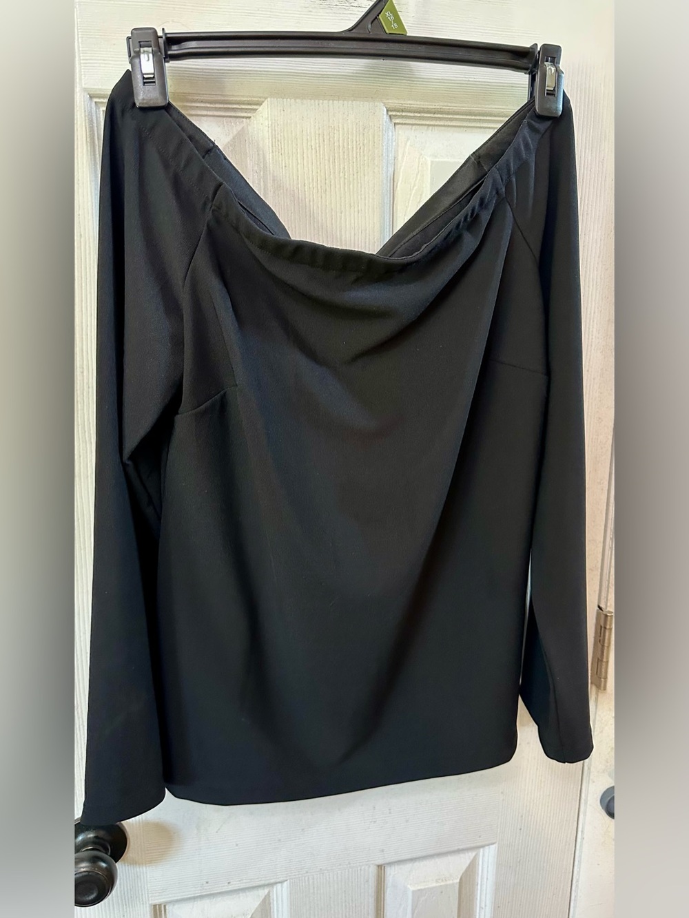 Boston Proper Beyond Travel Off the Shoulder Blouse, Med - Picture 2 of 6